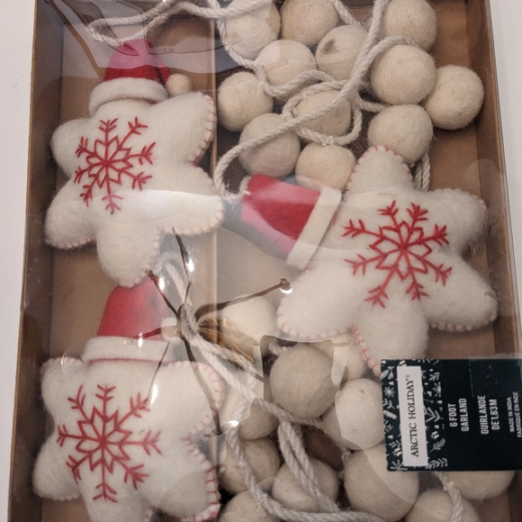 Artic Holiday 6 foot Garland  Made in India Nwt - Picture 5 of 5